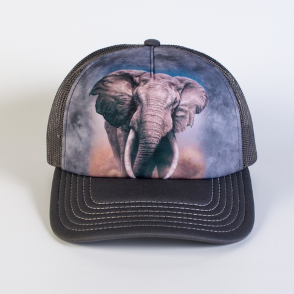 The mountain African Elephant Adult Trucker Hat NWT earth day